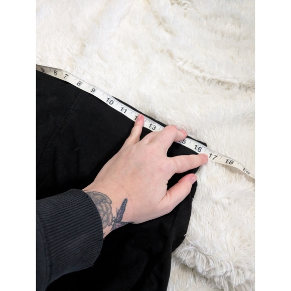 American Eagle Black Suede Stretchy Pull On Black Bootcut Pants Size Large Long - Picture 6 of 8